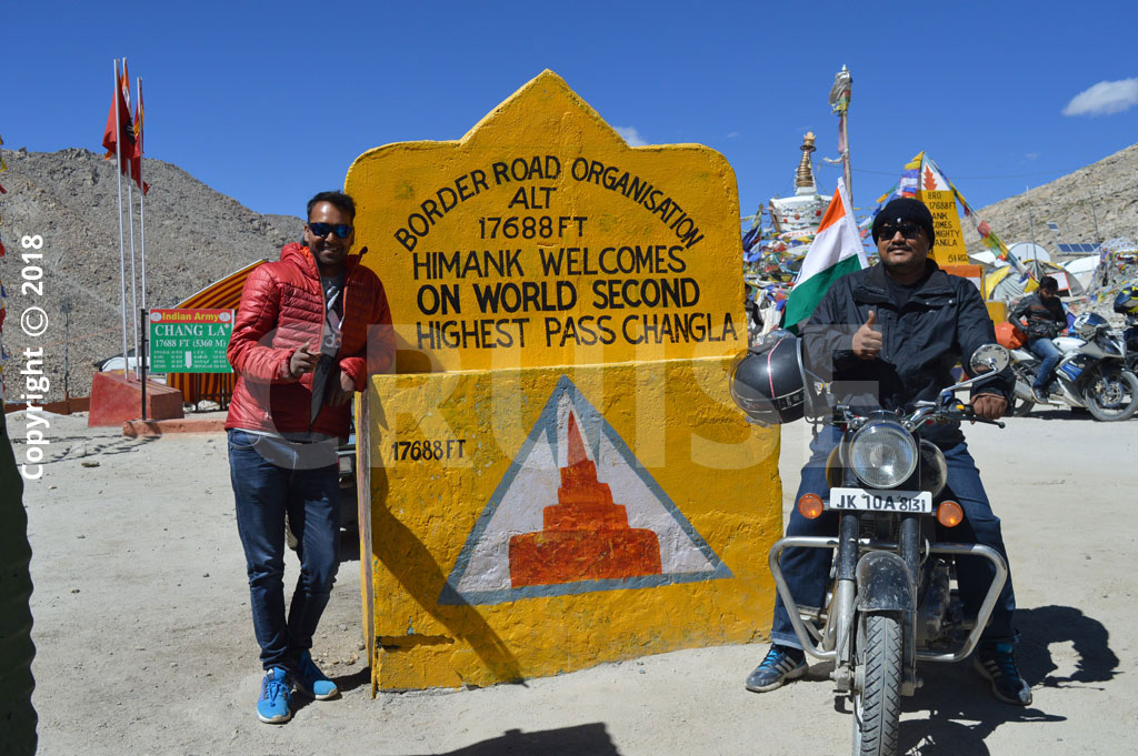 leh ladakh bike trip