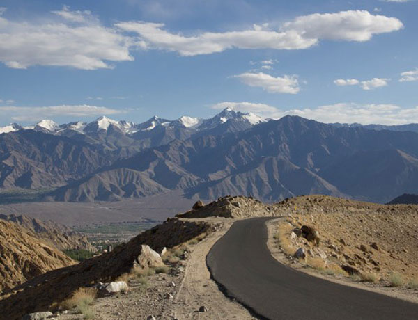 leh ladakh bike trip